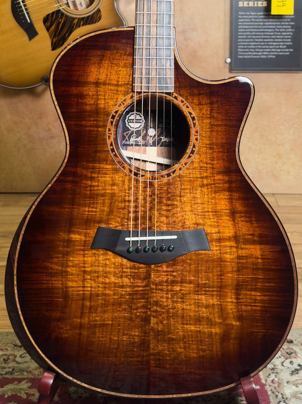 Taylor Guitars – Rose-Morris