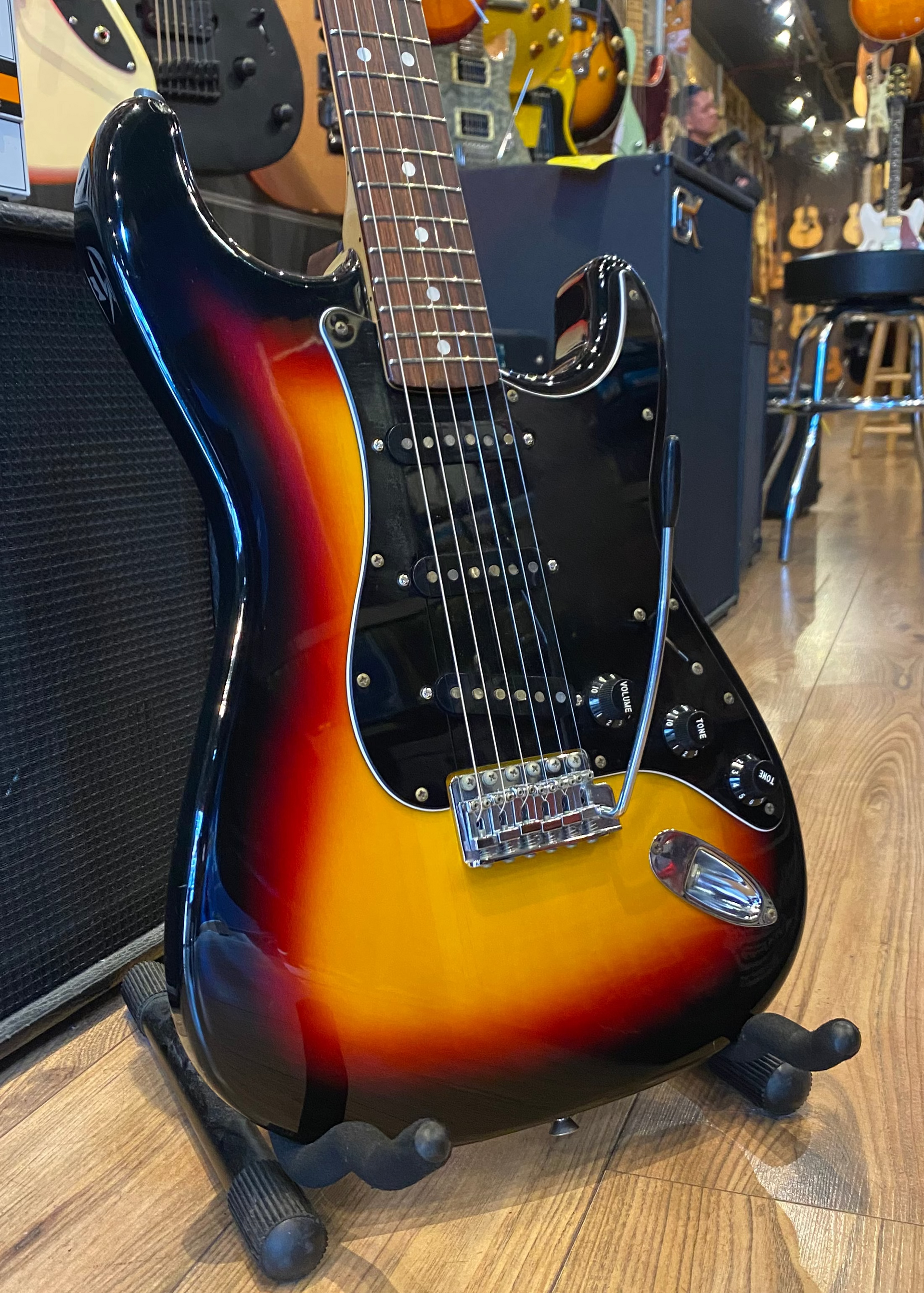 Pre-Owned Fender CIJ ST72-58US Stratocaster Sunburst 2004/5