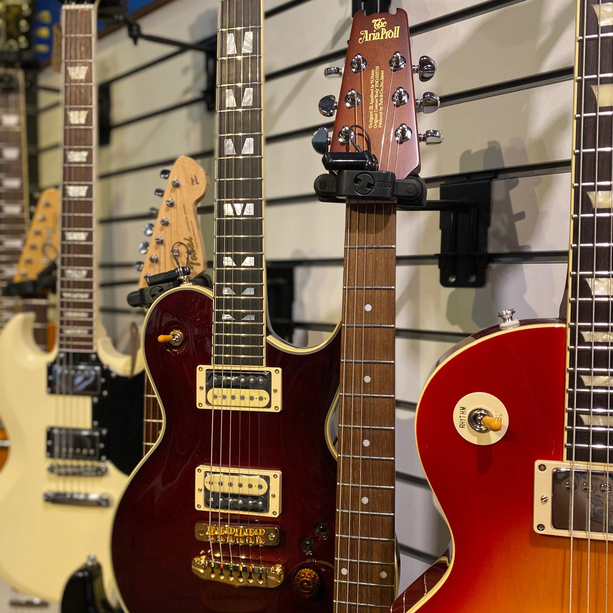 Aria Guitars – Rose-Morris
